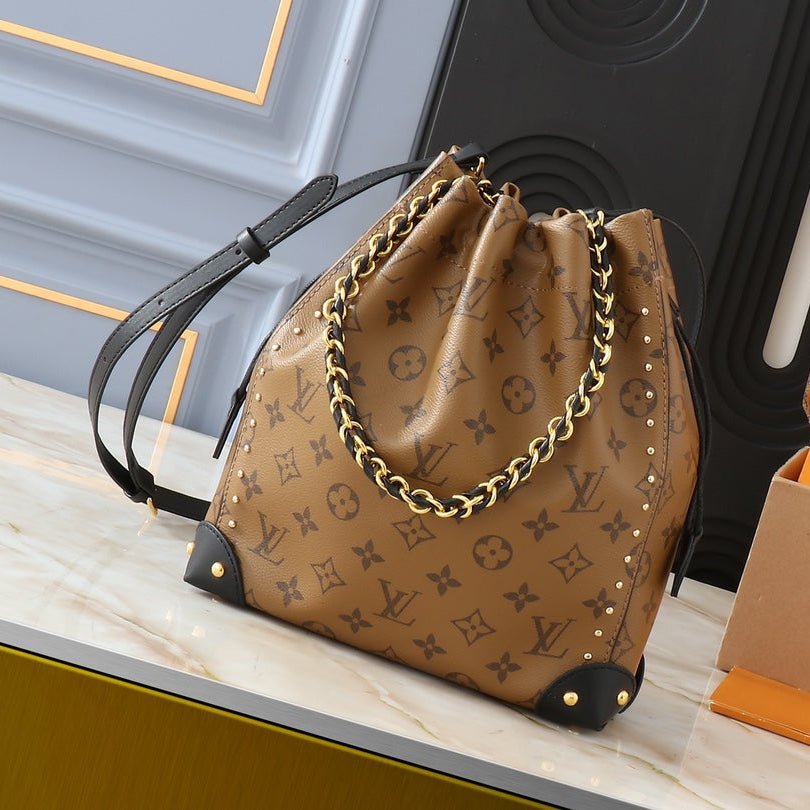 Louis Vuitton 2025 Cruise Noe Trunk bucket bag 22  x 25 x 8 cm